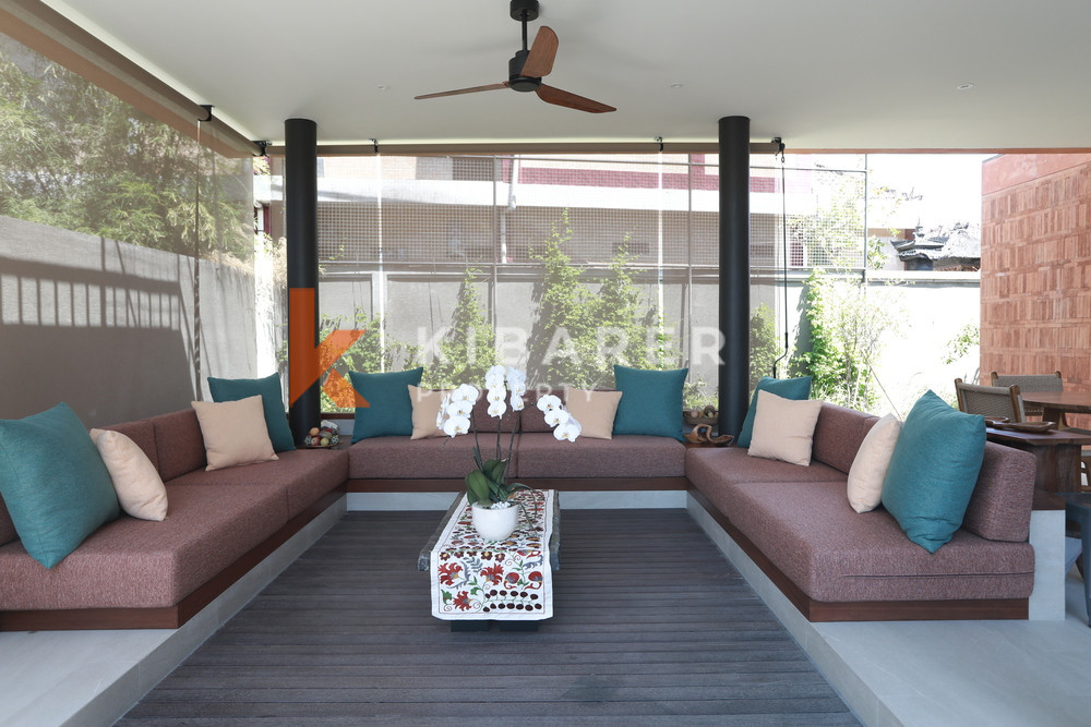 Stunning Four-Bedroom Enclosed Living Villa Walking distance to Jimbaran Beach — image 5