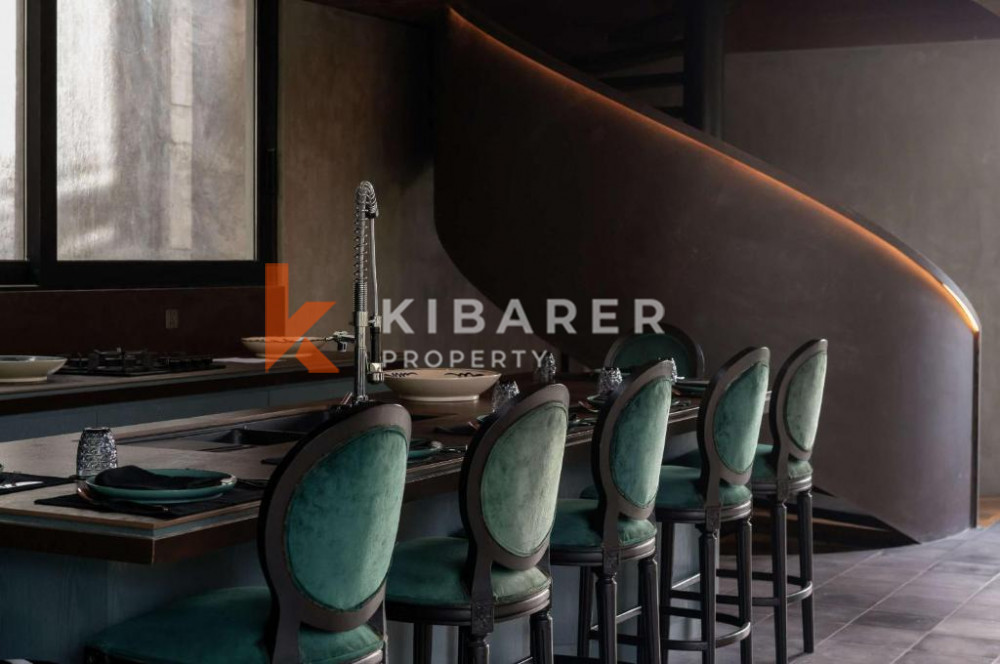 Five-Bedroom Luxury in Berawa in Canggu — image 14