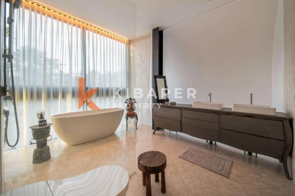 Luxury Five-bedroom in Berawa in canggu — image 19