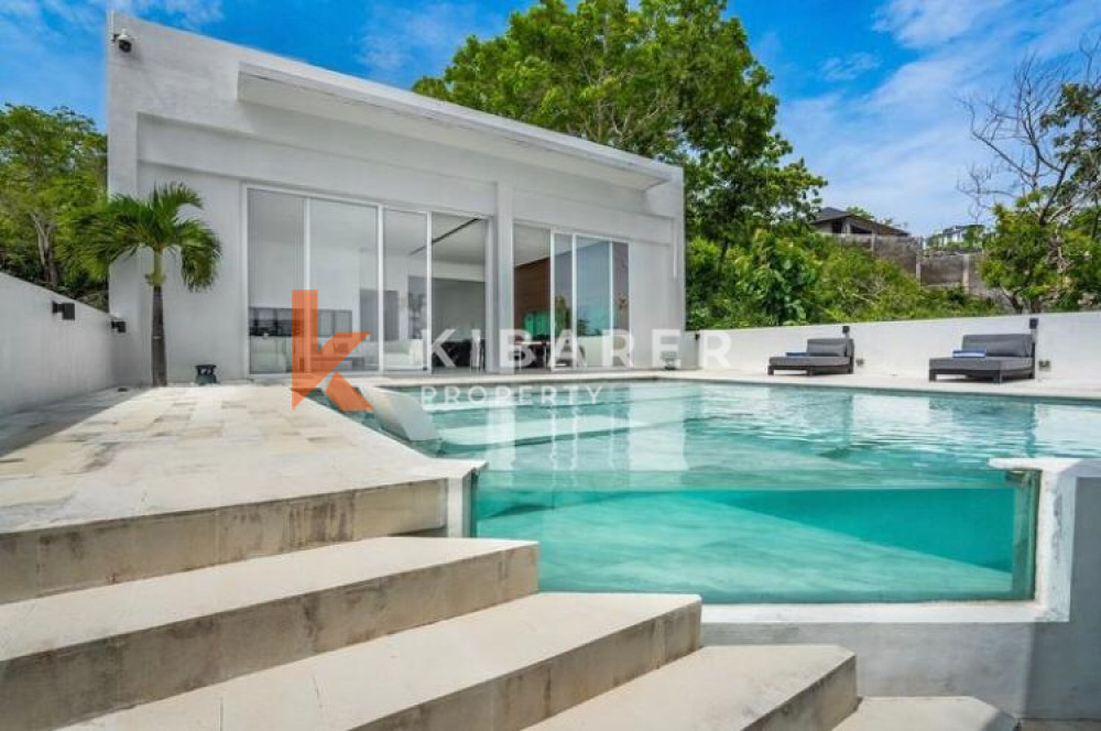Six-bedroom Villa in Uluwatu with Ocean View And Shark Tank — image 2