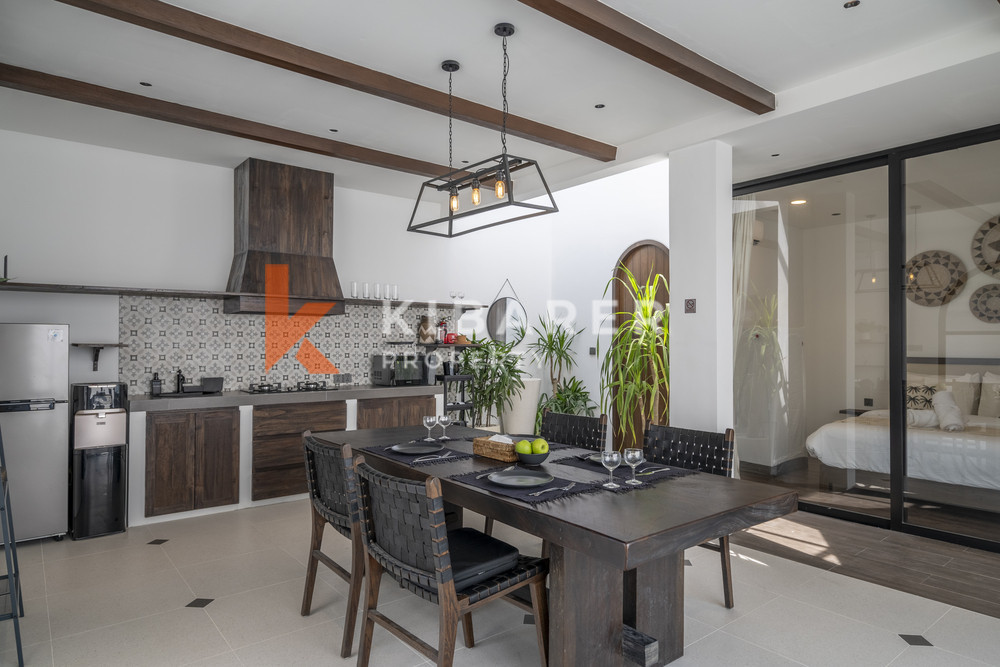 Elegance Three-Bedroom Villa with Enclosed Living Room in Berawa — image 9
