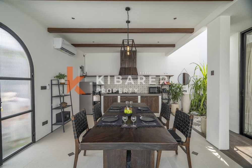 Elegance Three-Bedroom Villa with Enclosed Living Room in Berawa — image 10