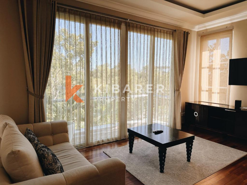 Two-Bedroom Villa with Enclosed Living Space in New Kuta Golf — image 3