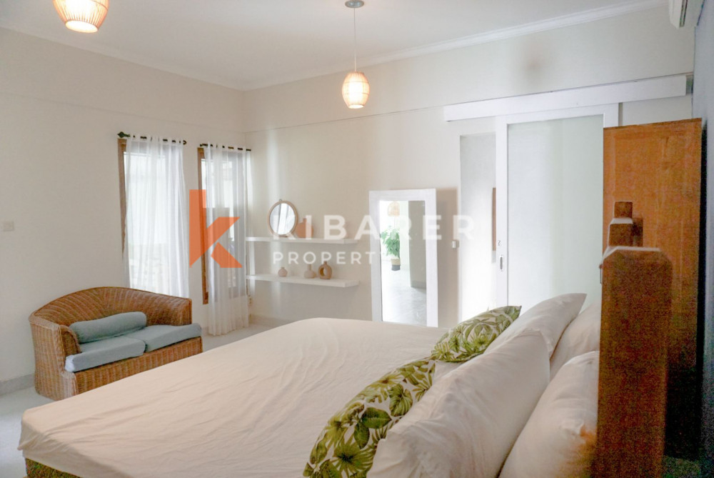 Two-bedromm Villa with Enclosed Living for Rent in Umalas — image 8