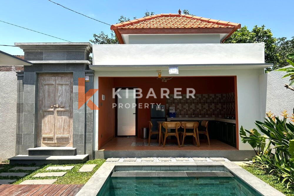 Sophisticated Two-Bedroom Villa with Enclosed Living Space in Pererenan — image 4