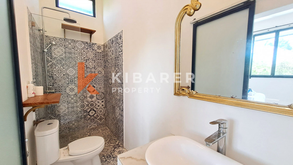 Recently Renovated Three-Bedroom Villa with Enclosed Living Room in Berawa — image 16