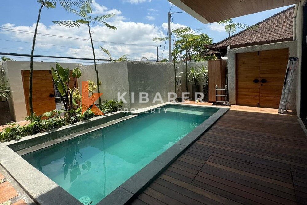 Beautiful Modern Three-Bedroom Private Villa in Canggu — image 1