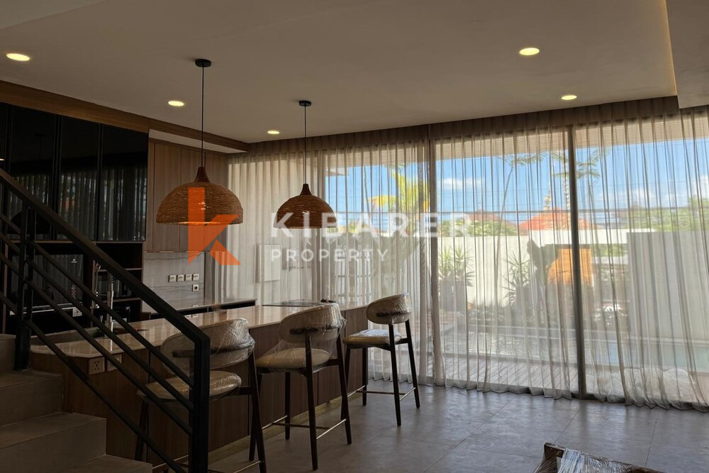 Beautiful Modern Three-Bedroom Private Villa in Canggu — image 5