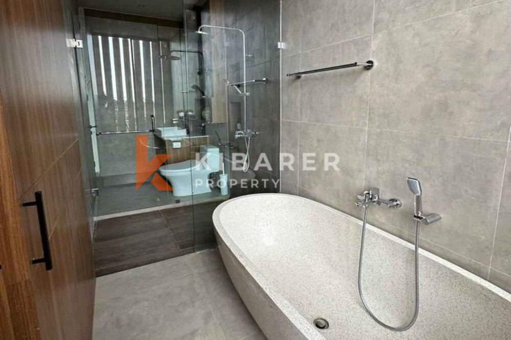 Beautiful Modern Three-Bedroom Private Villa in Canggu — image 14