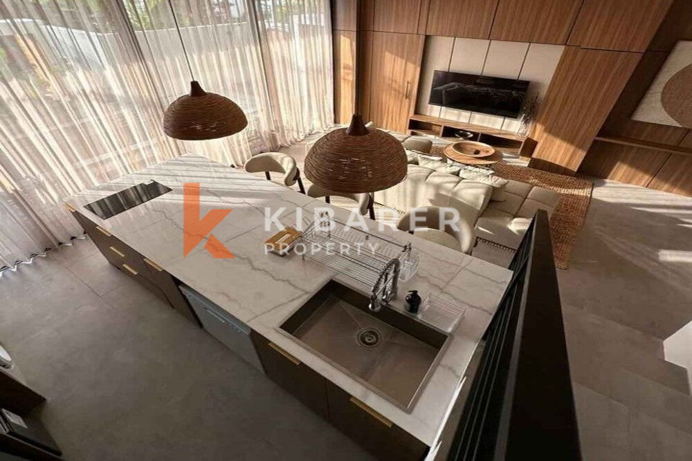 Beautiful Modern Three-Bedroom Private Villa in Canggu — image 4