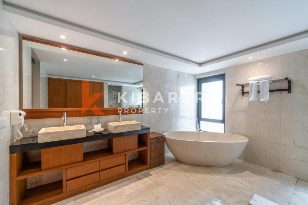 Ocean Front Four-bedroom Villa in Nusa Dua — image 7