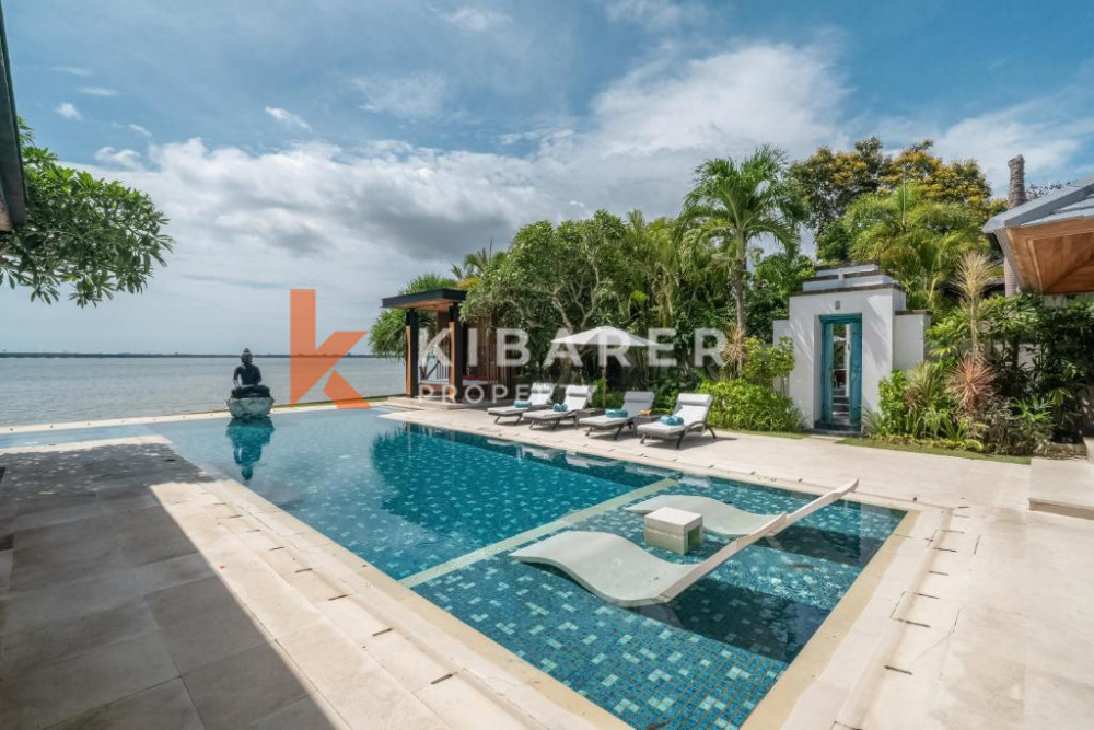 Ocean Front Four-bedroom Villa in Nusa Dua — image 2