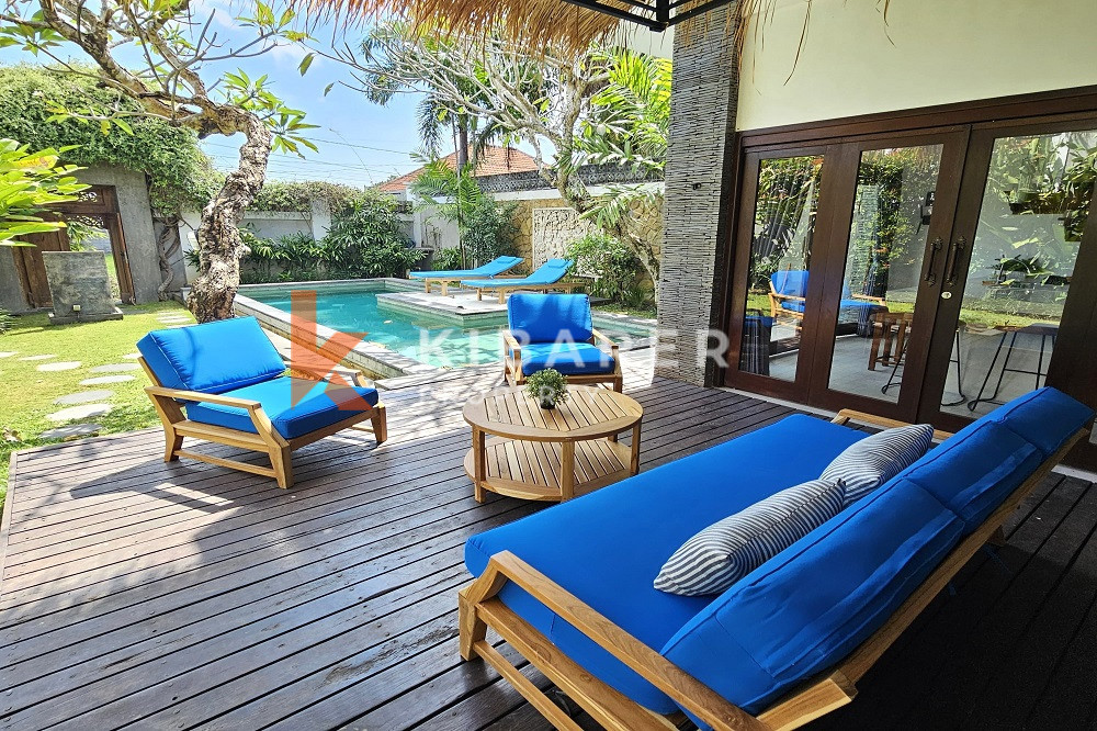 Wonderful Three-Bedrooms Enclosed Living Villa with Rooftop Located in Umalas Area — image 2