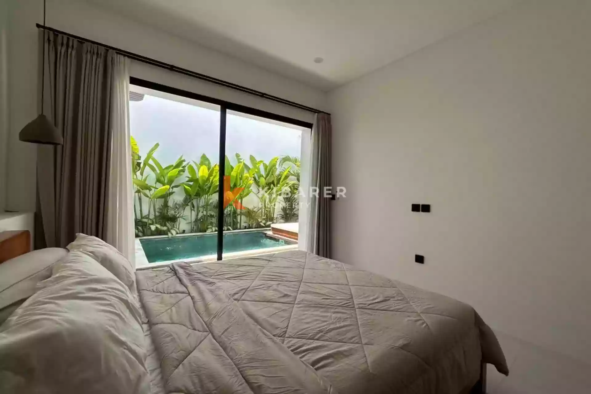 Stylish Two-Bedroom Tropical Villa with Enclosed Living in Cemagi — image 18