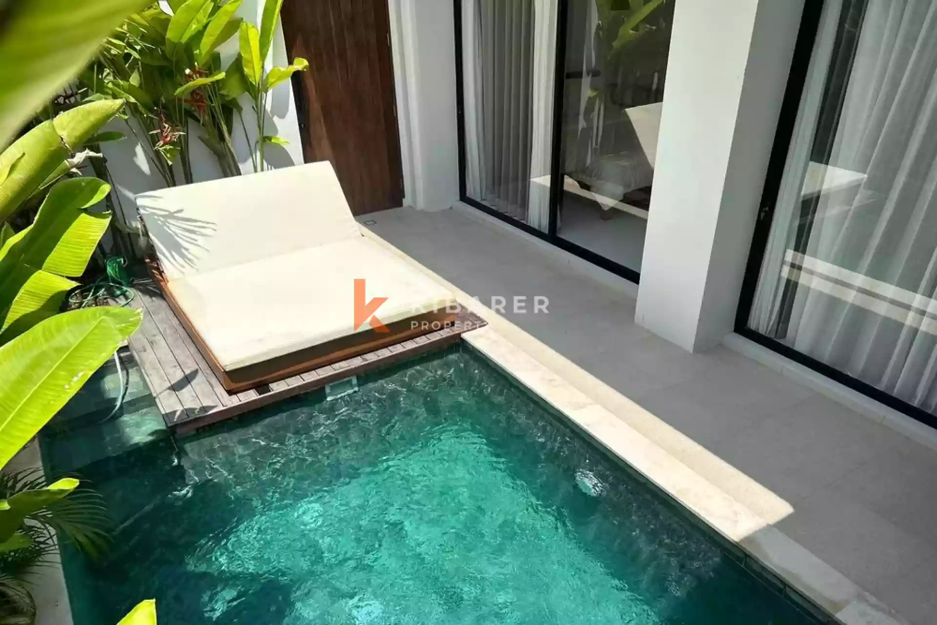Stylish Two-Bedroom Tropical Villa with Enclosed Living in Cemagi — image 5