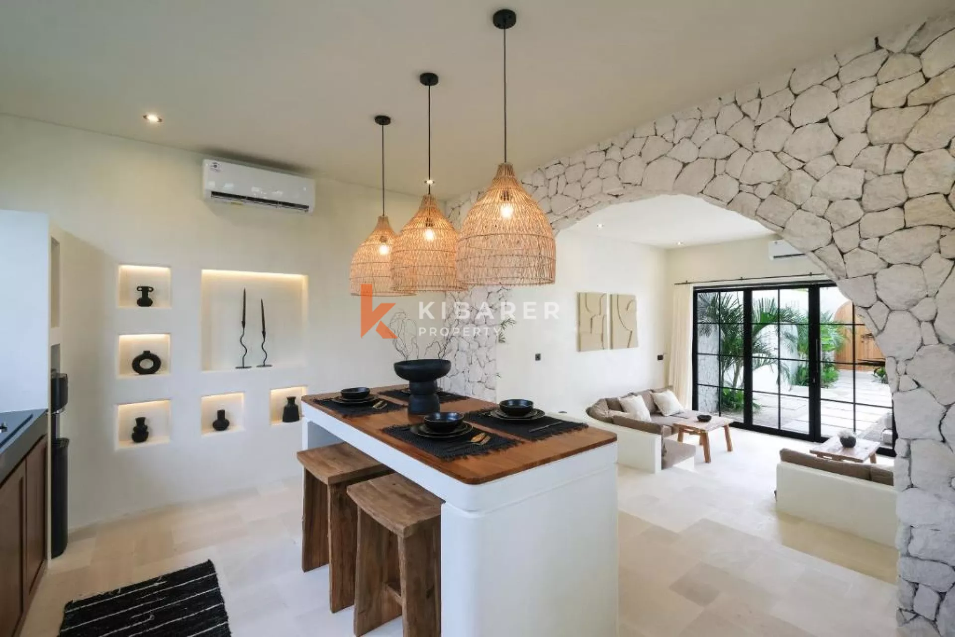 Elegant Two-Bedroom Mediterranean Villa with Private Pool in Pererenan — image 9
