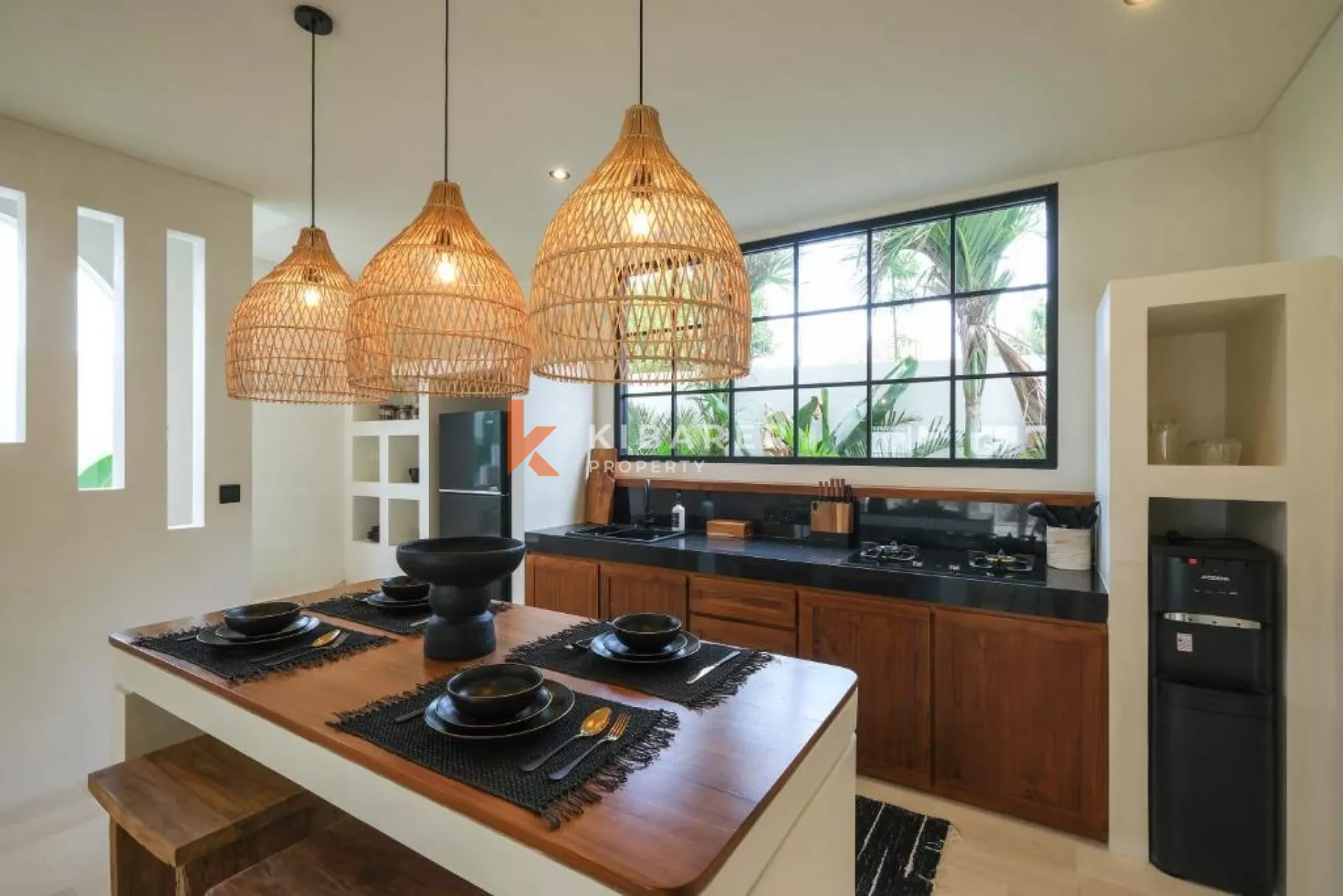 Elegant Two-Bedroom Mediterranean Villa with Private Pool in Pererenan — image 10