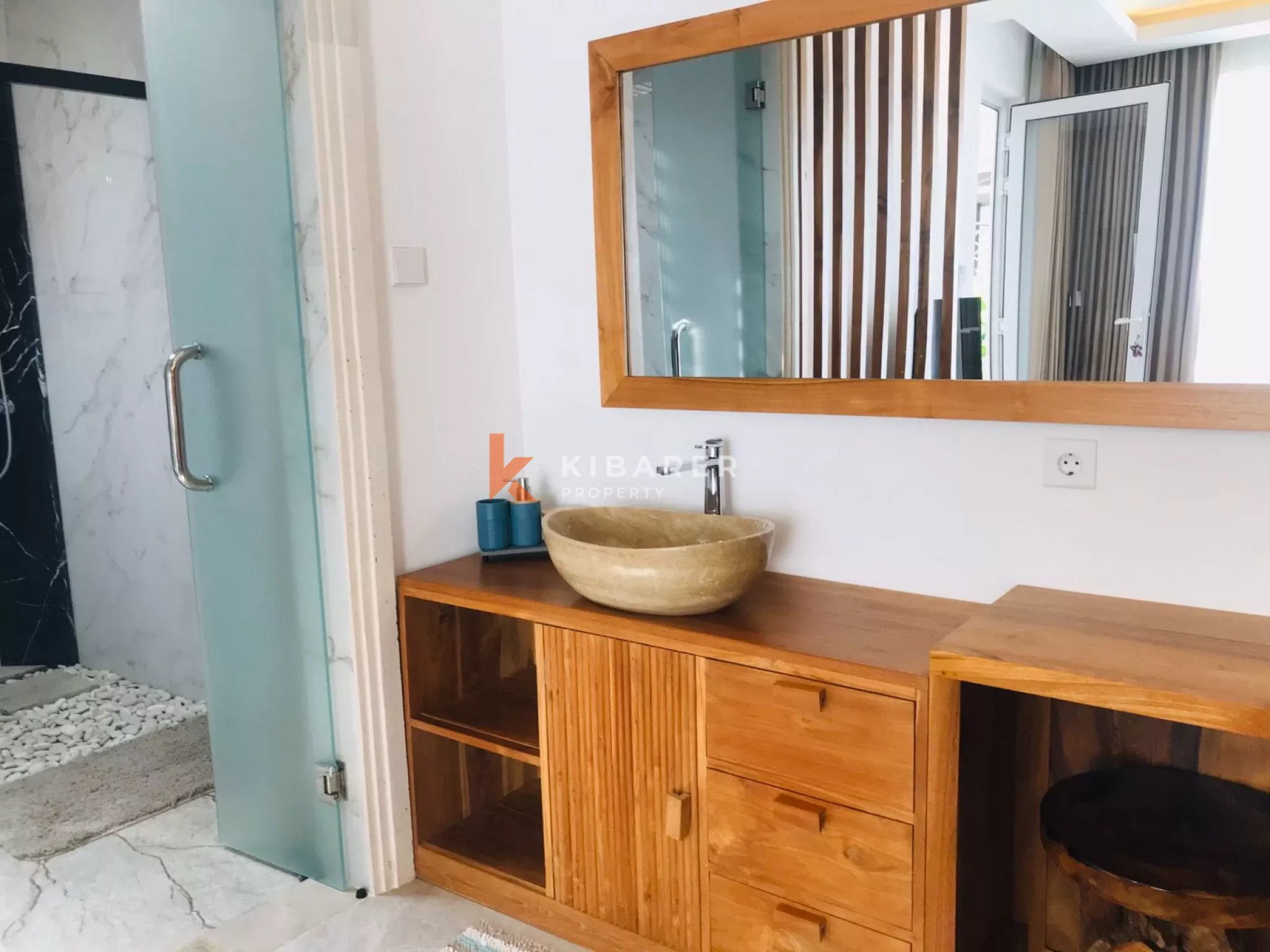 Bedroom Luxury Villa in Tumbak Bayuh — image 9
