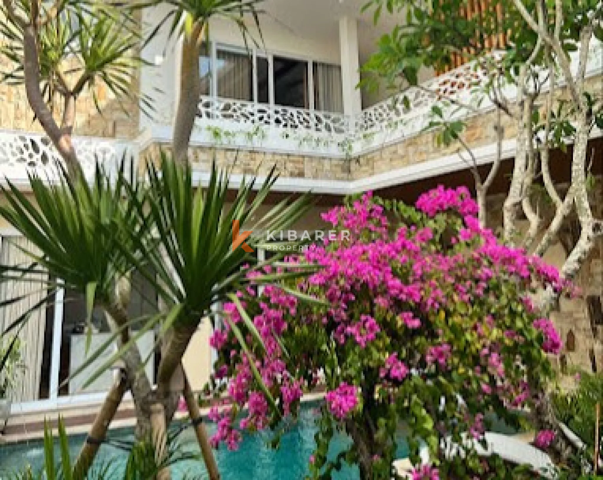 Bedroom Luxury Villa in Tumbak Bayuh — image 2