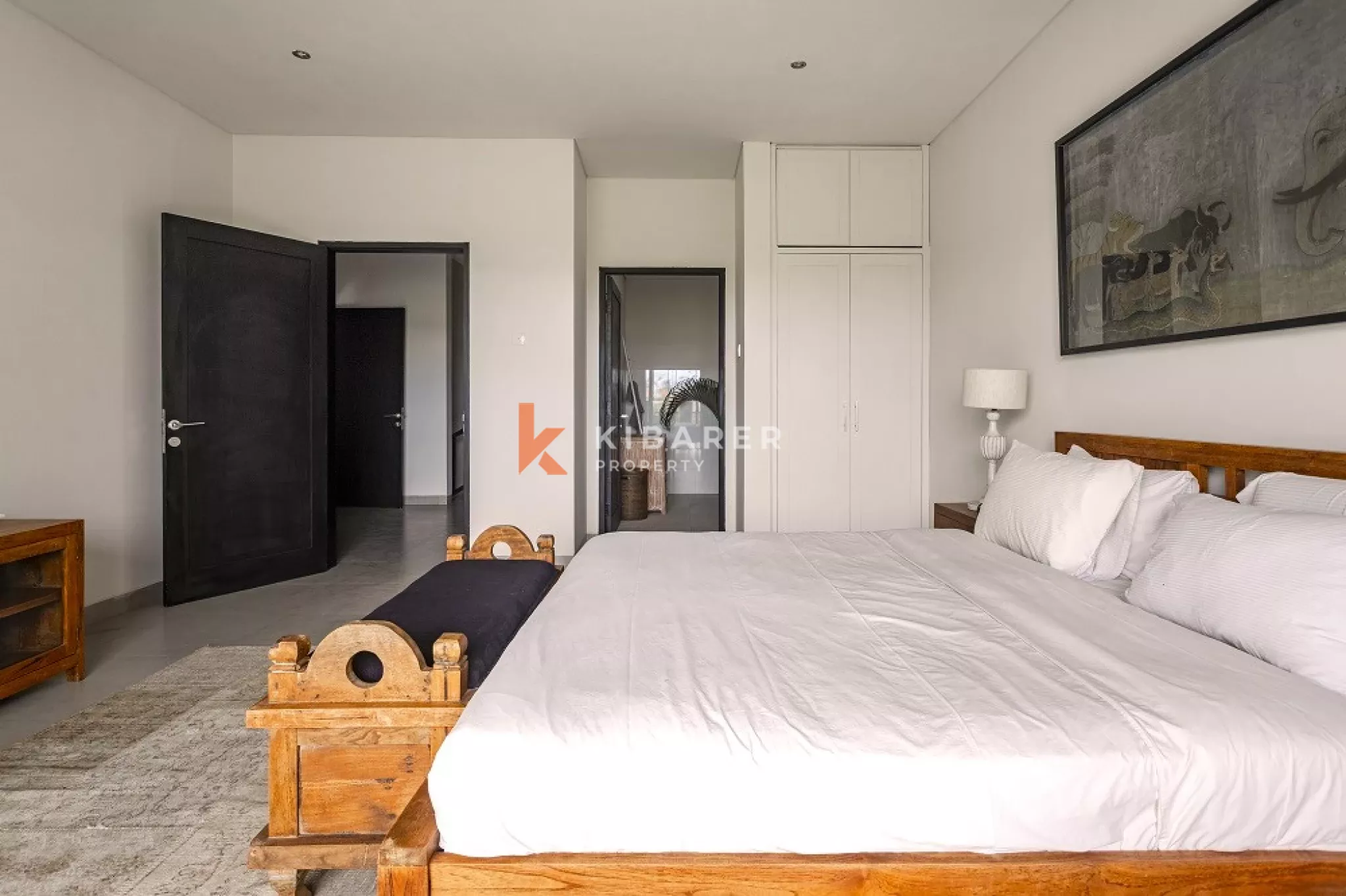 Fabulous Three Bedroom Enclosed Living Villa Located in Umalas — image 9