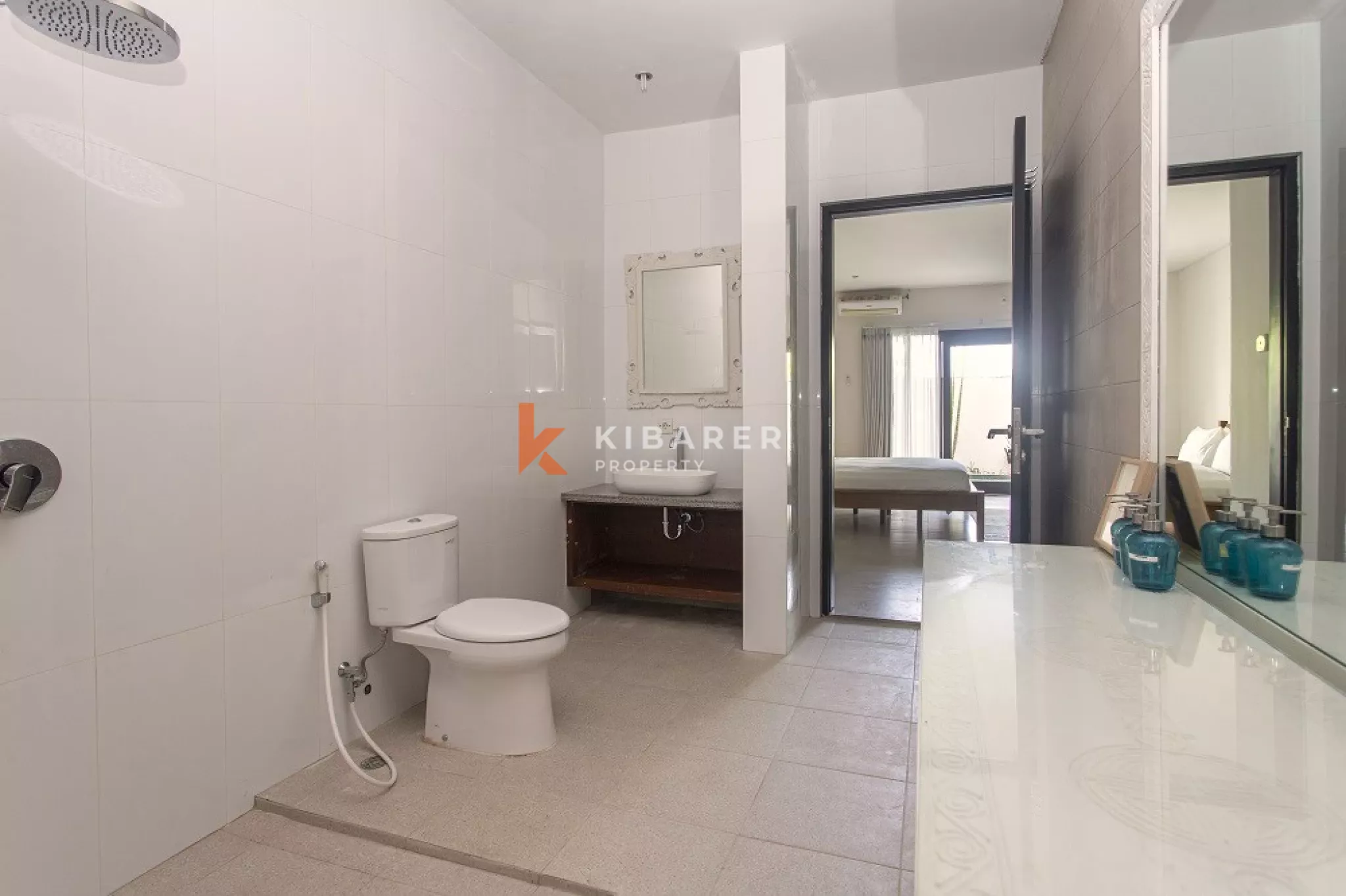 Fabulous Three Bedroom Enclosed Living Villa Located in Umalas — image 13
