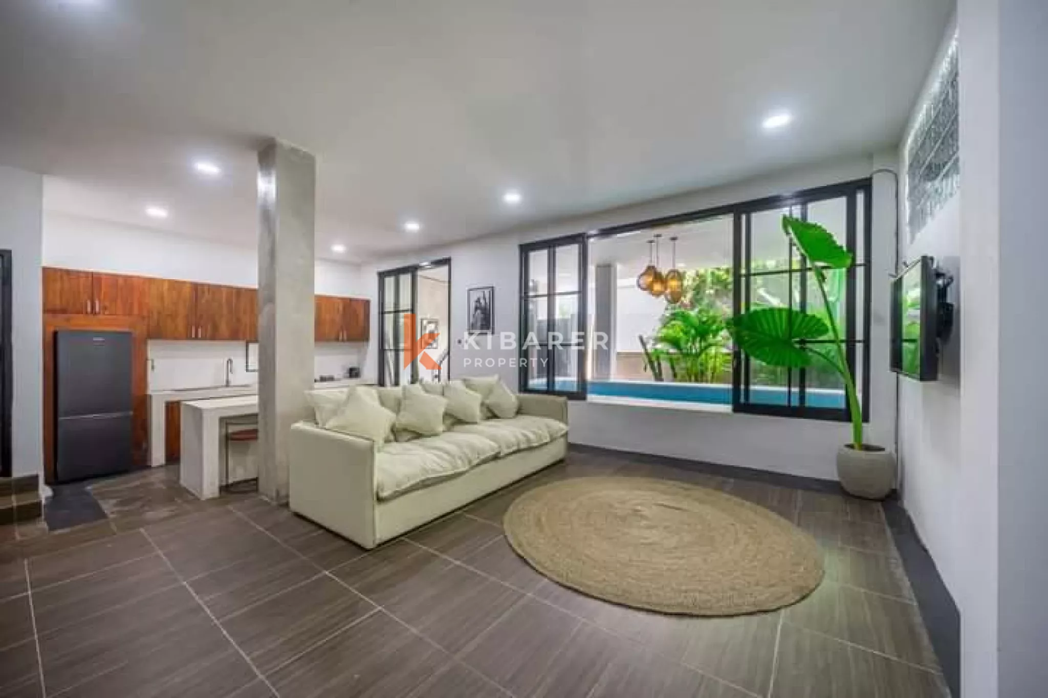 Industrial Style Villa with One Bedroom and Enclosed Living Area in Berawa — image 5