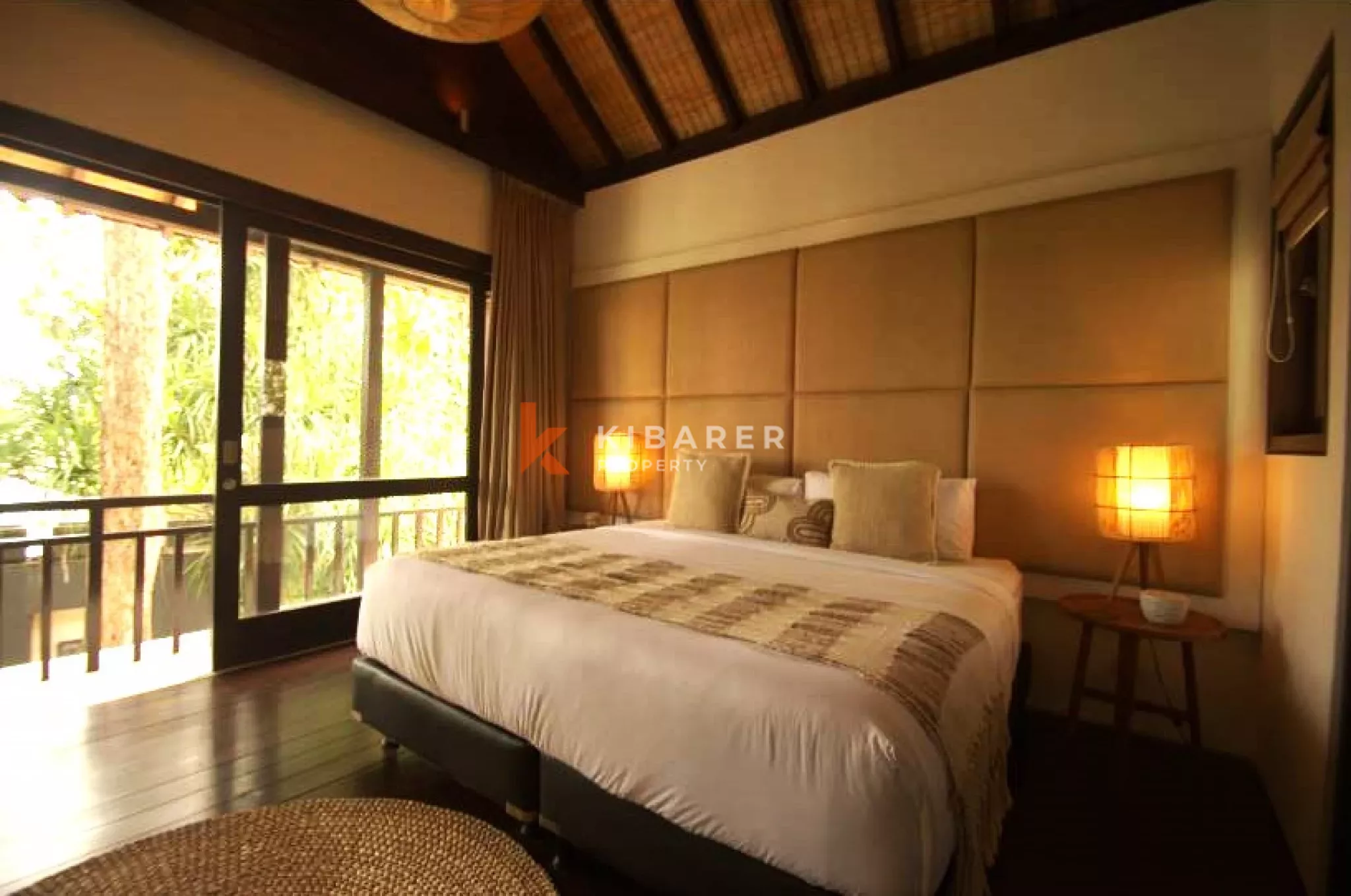 Luxury Five-Bedrooms plus Office Room with Enclosed Living Villa Located in Petitenget Area — image 9