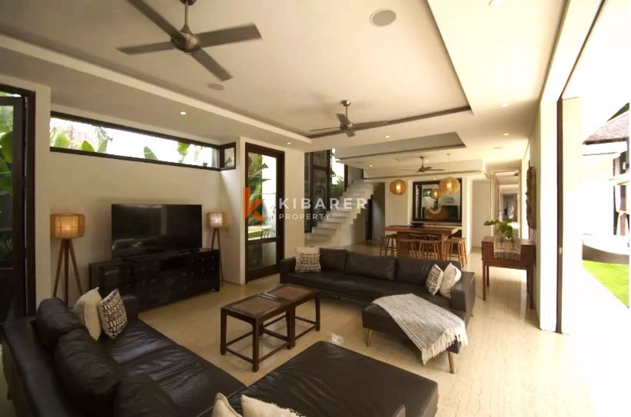 Luxury Five-Bedrooms plus Office Room with Enclosed Living Villa Located in Petitenget Area — image 4