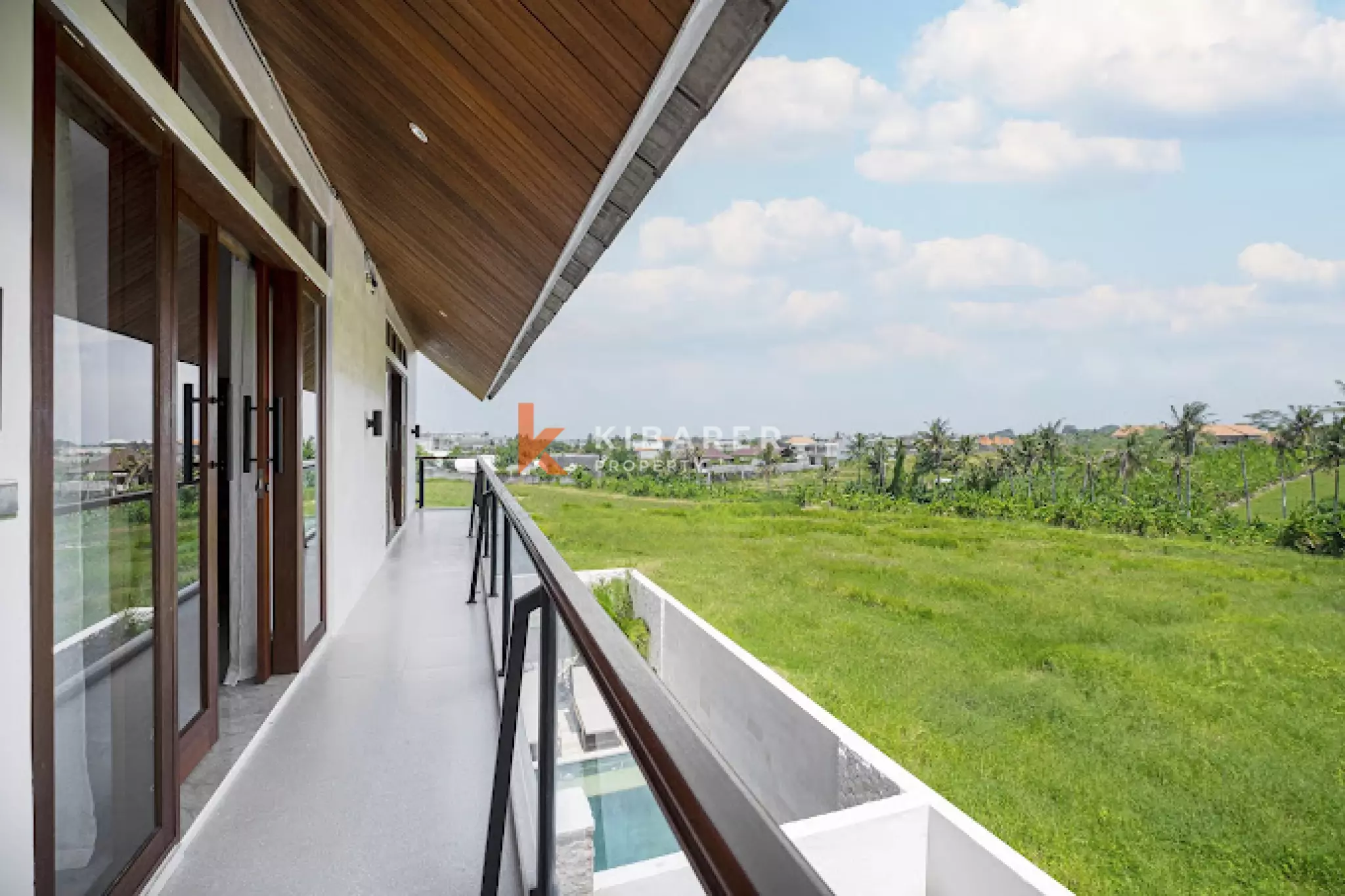 Lux Three Bedroom Villa with View and Near to Pererenan Beach — image 10