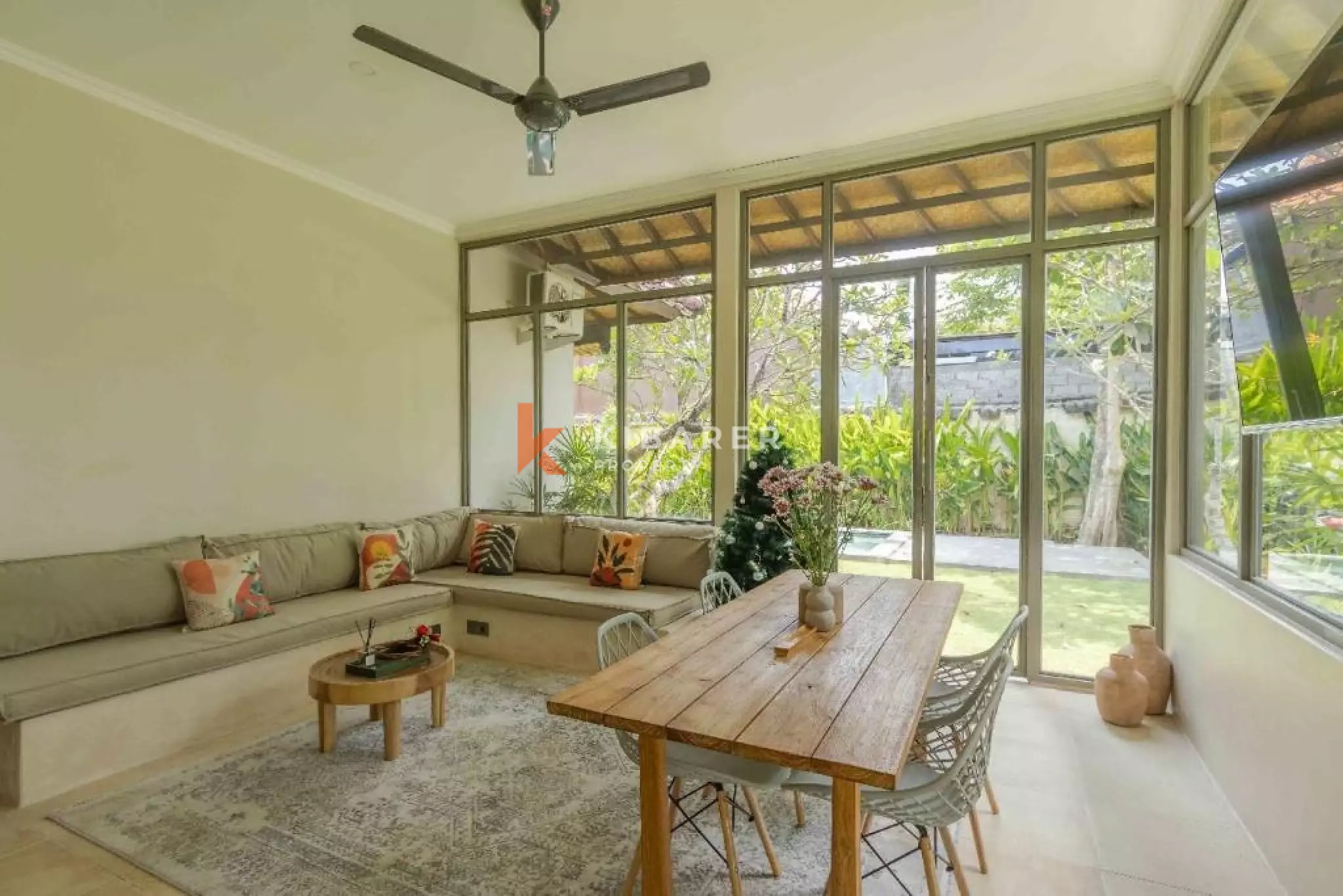 Three Bedroom with Enclosed Living Villa in Umalas — image 5