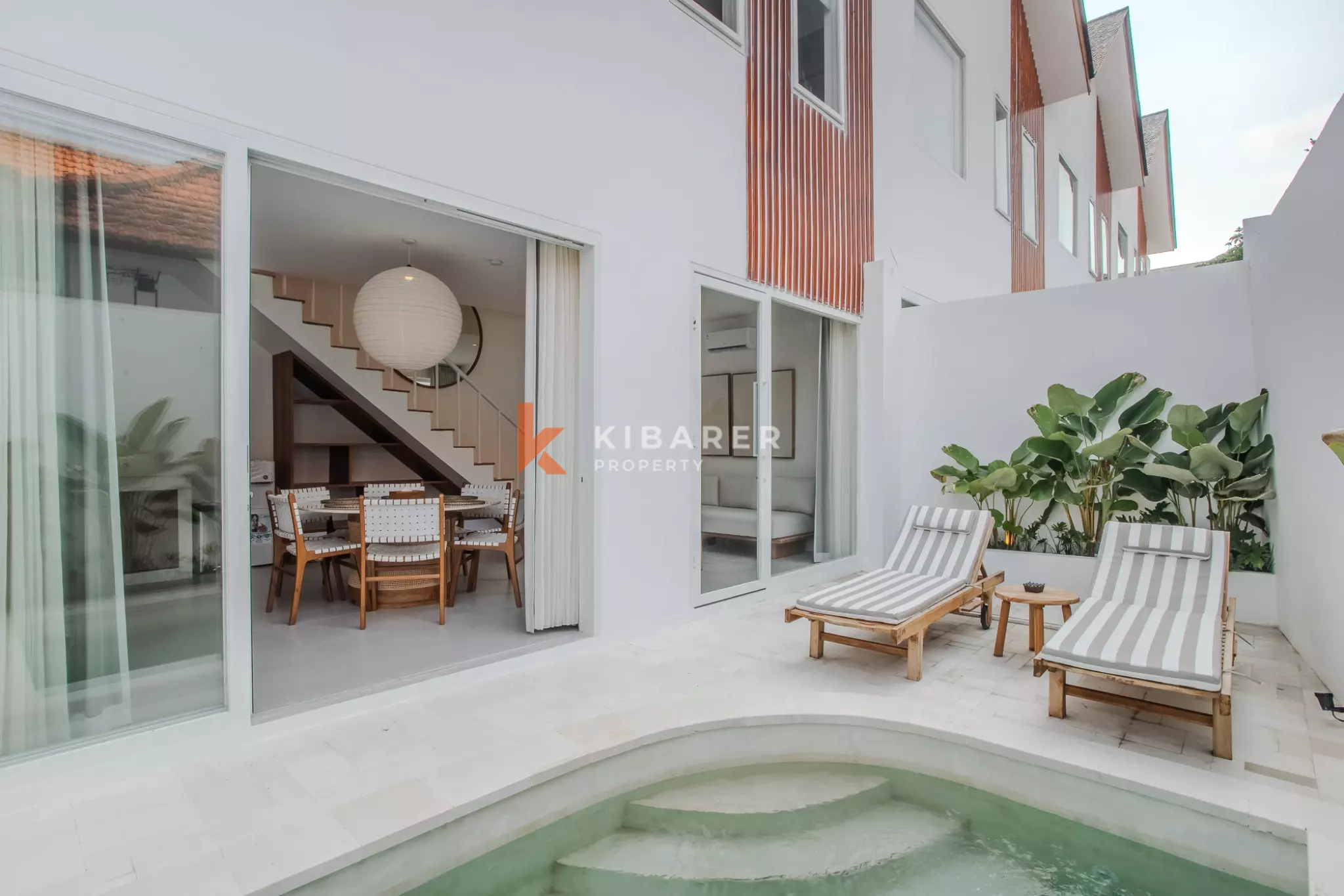 Compact two bedroom villa in Cemagi