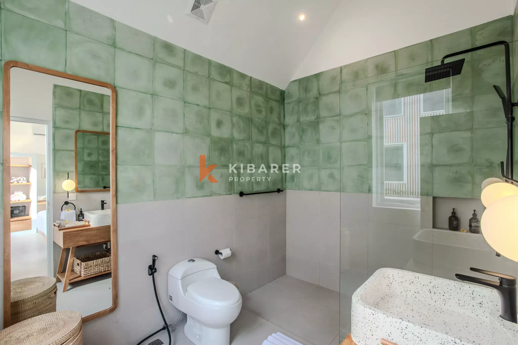Compact two bedroom villa in Cemagi — image 15