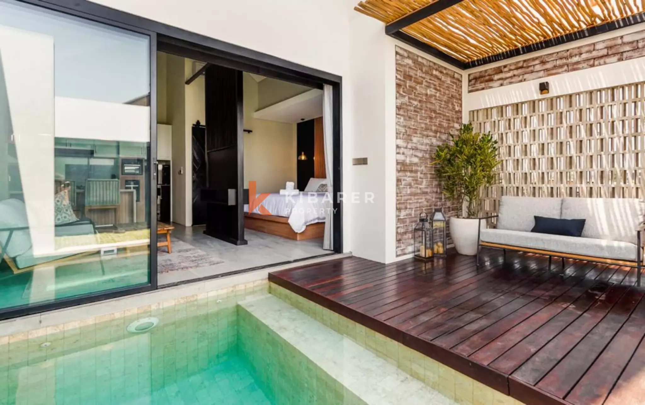 One Bedroom Villa with an Open-Plan Living Area in Pererenan — image 10