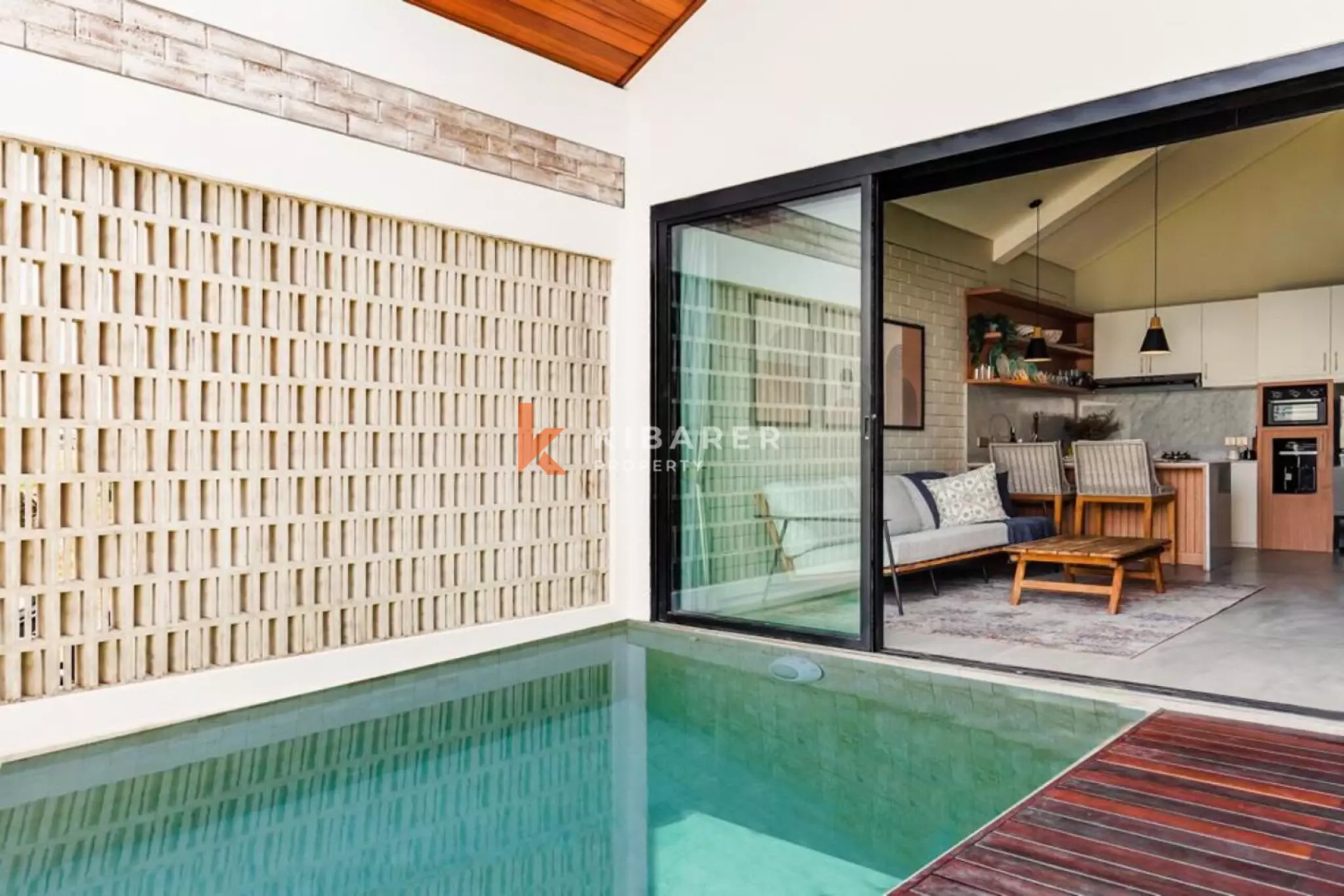 One Bedroom Villa with an Open-Plan Living Area in Pererenan — image 14