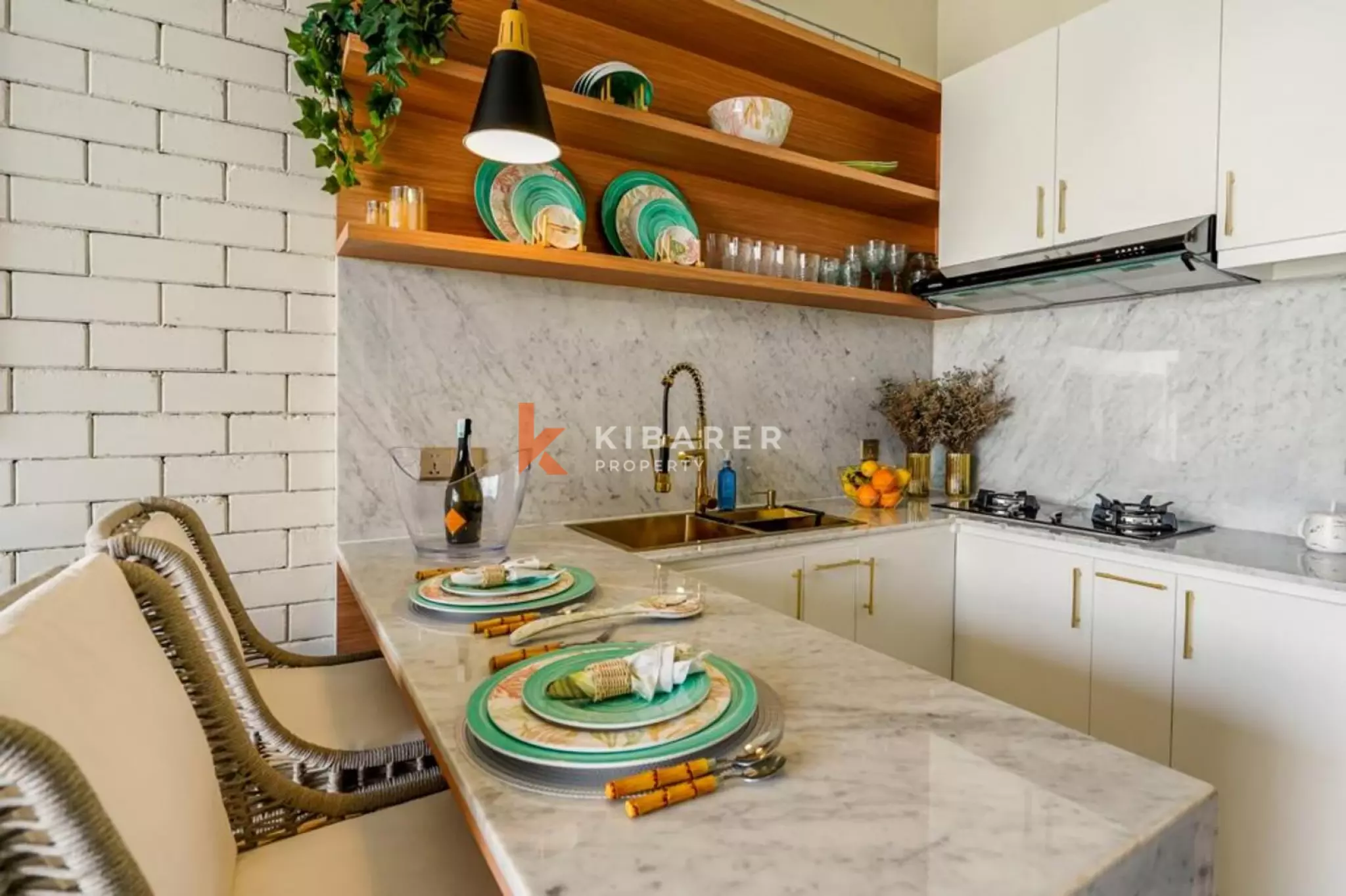 One Bedroom Villa with an Open-Plan Living Area in Pererenan — image 3
