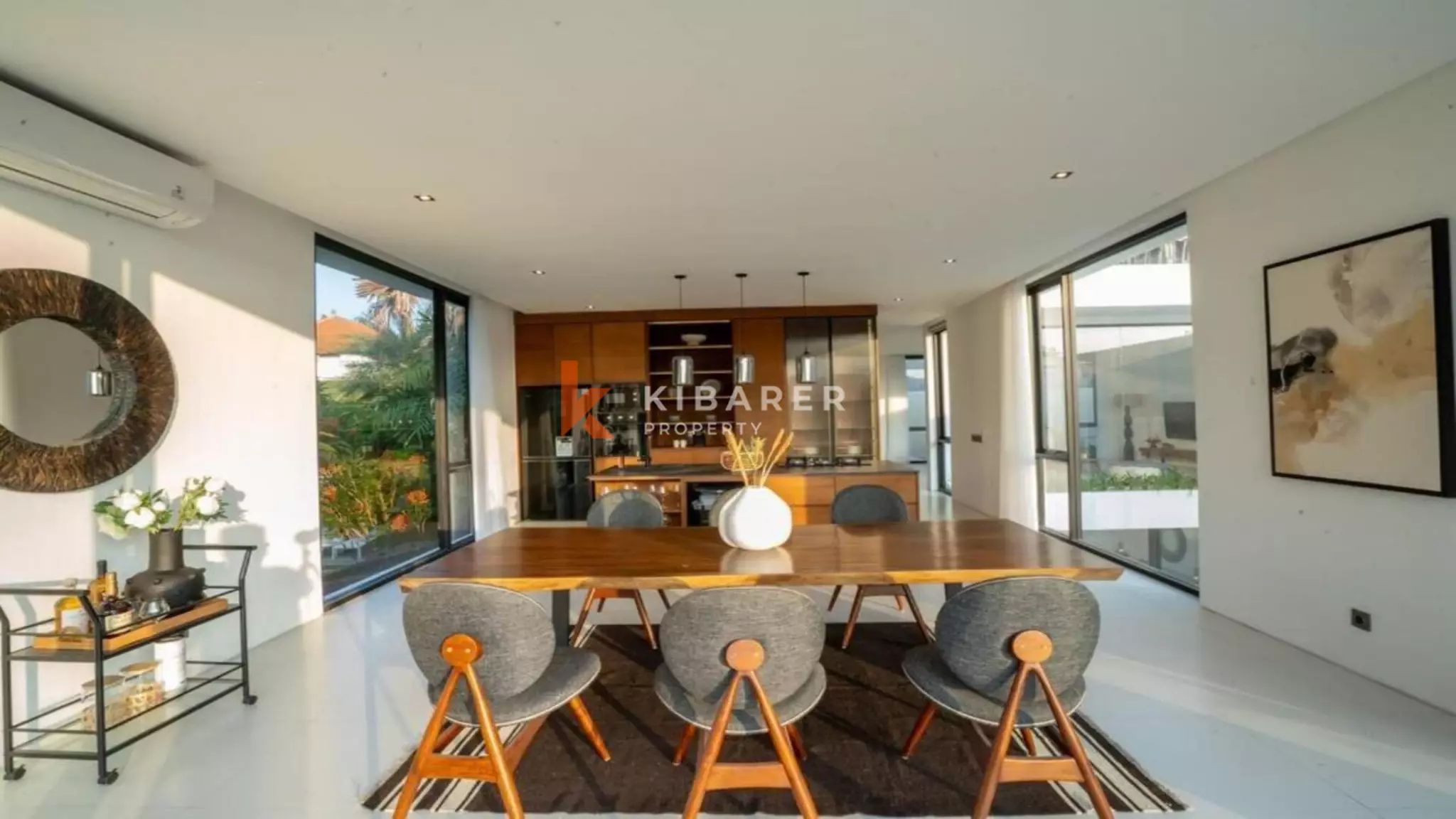 Gorgeous Three-Bedroom Villa in Pererenan — image 7