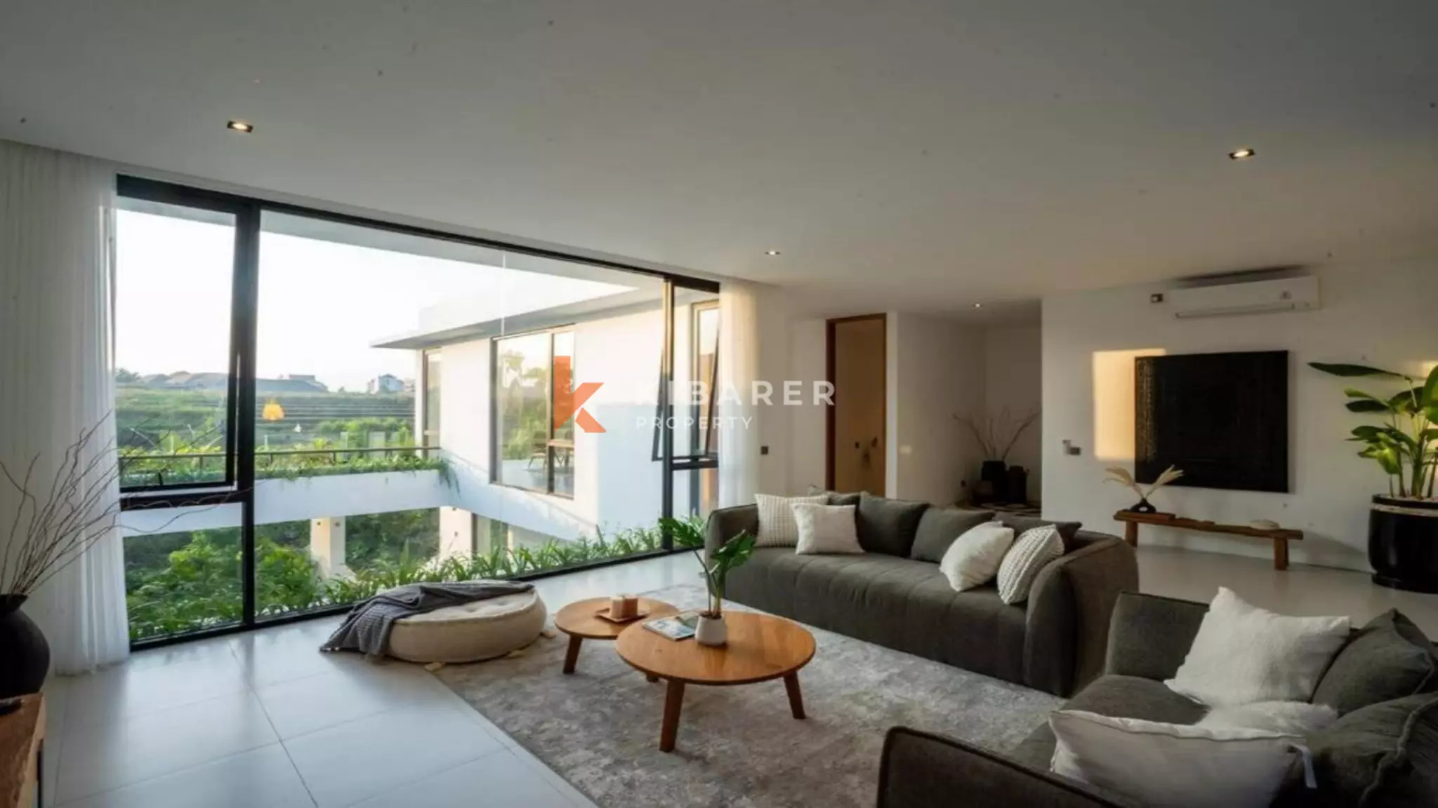 Gorgeous Three-Bedroom Villa in Pererenan — image 10
