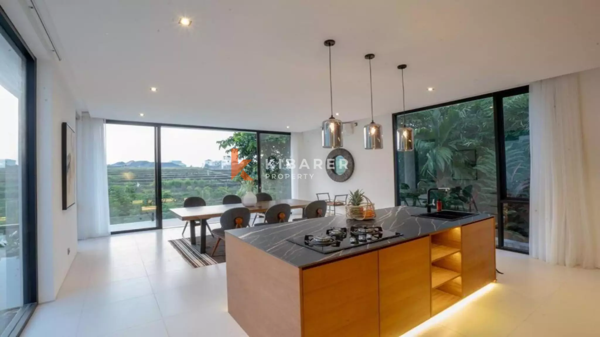 Gorgeous Three-Bedroom Villa in Pererenan — image 8