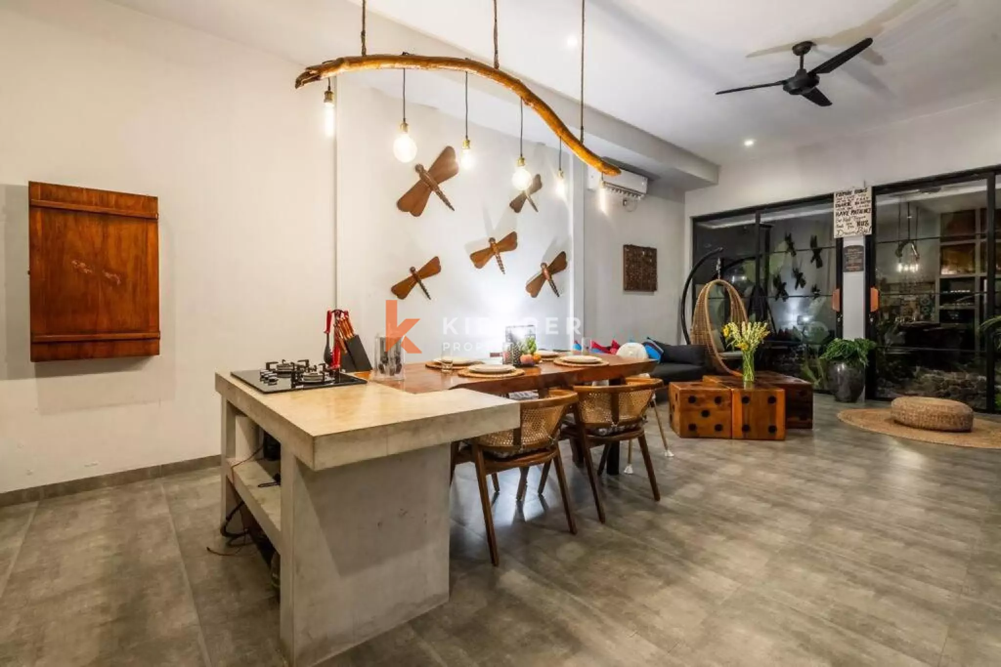 Three Bedroom Villa with Greenery View in Pererenan — image 13