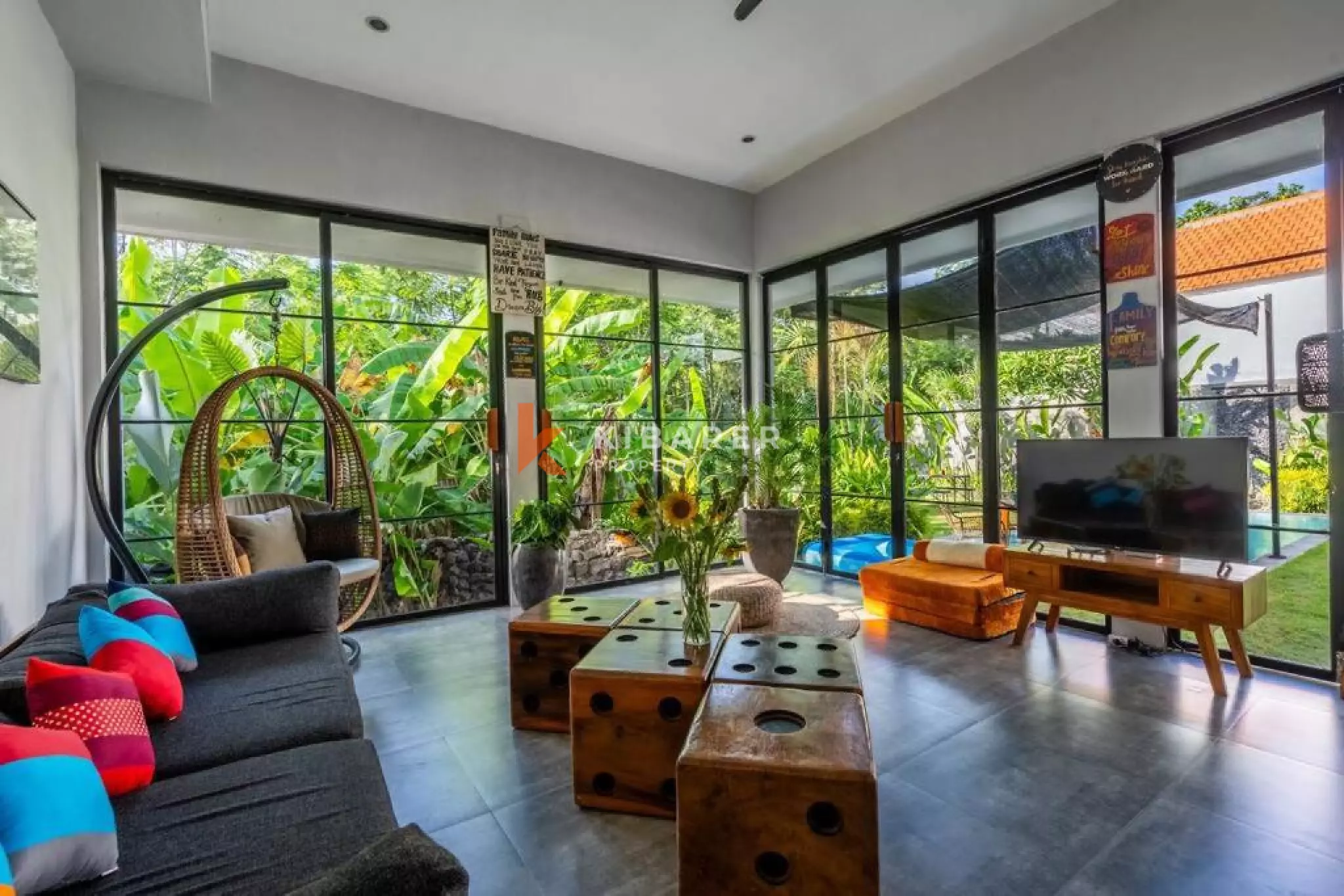 Three Bedroom Villa with Greenery View in Pererenan — image 10
