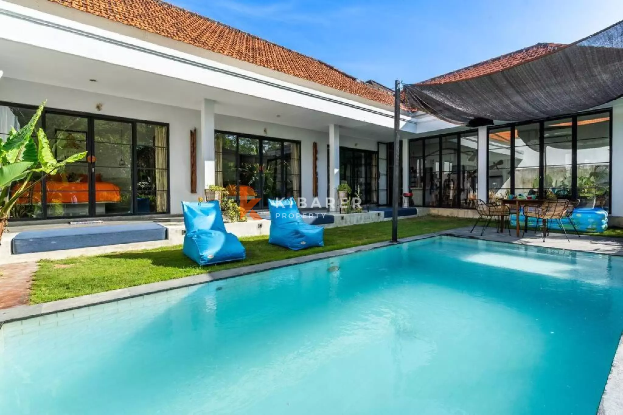 Three Bedroom Villa with Greenery View in Pererenan — image 3