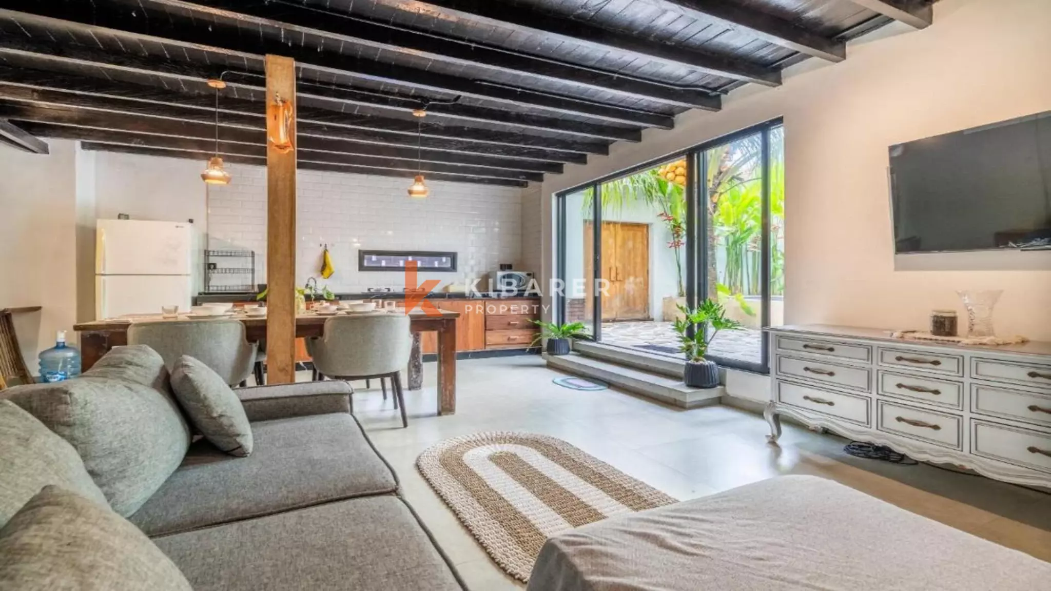 Charming Two-Bedroom Contemporary Villa with Enclosed Living in Berawa — image 9