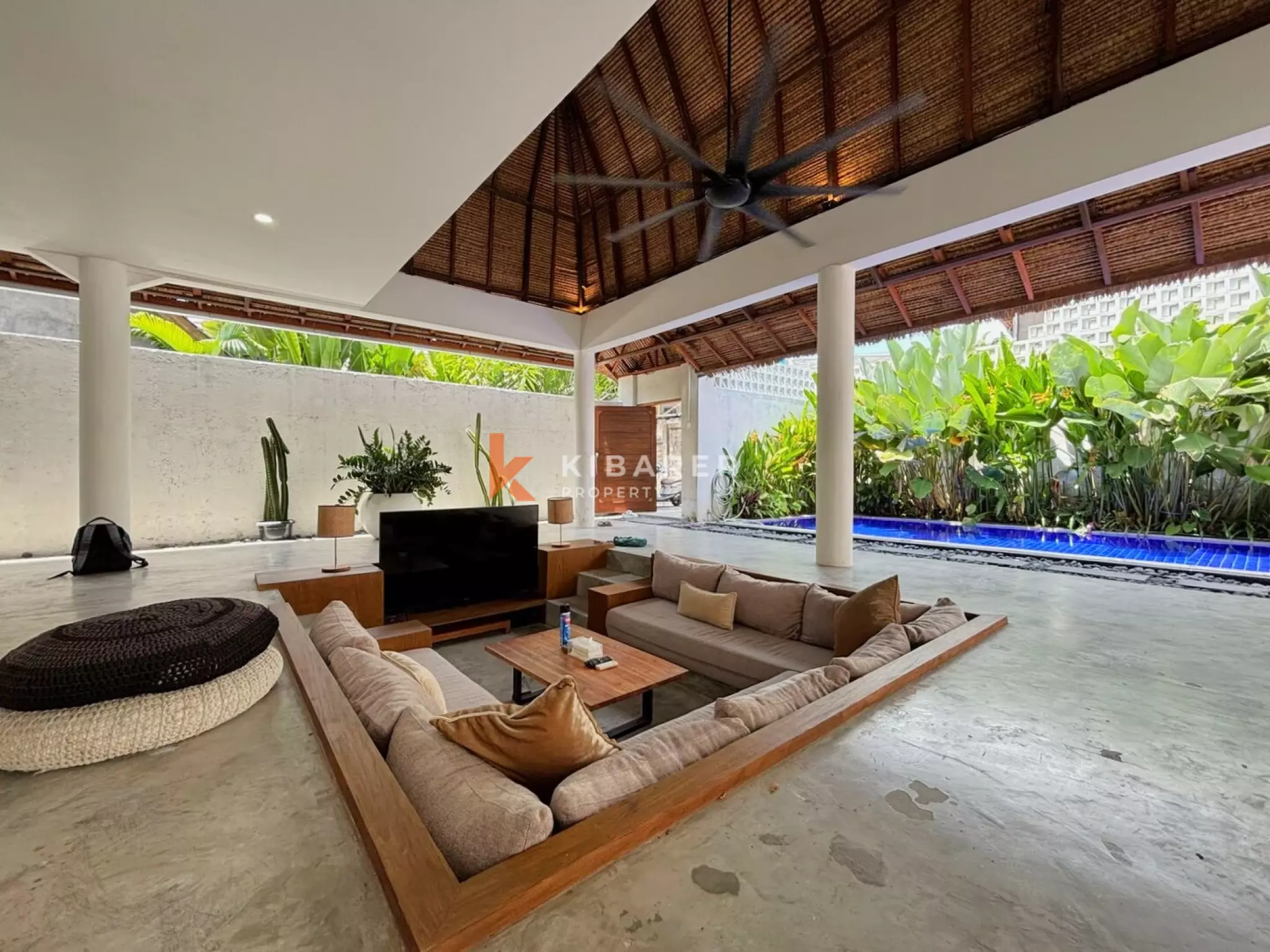 Charming Two Bedroom Industrial Villa situated in Canggu — image 2