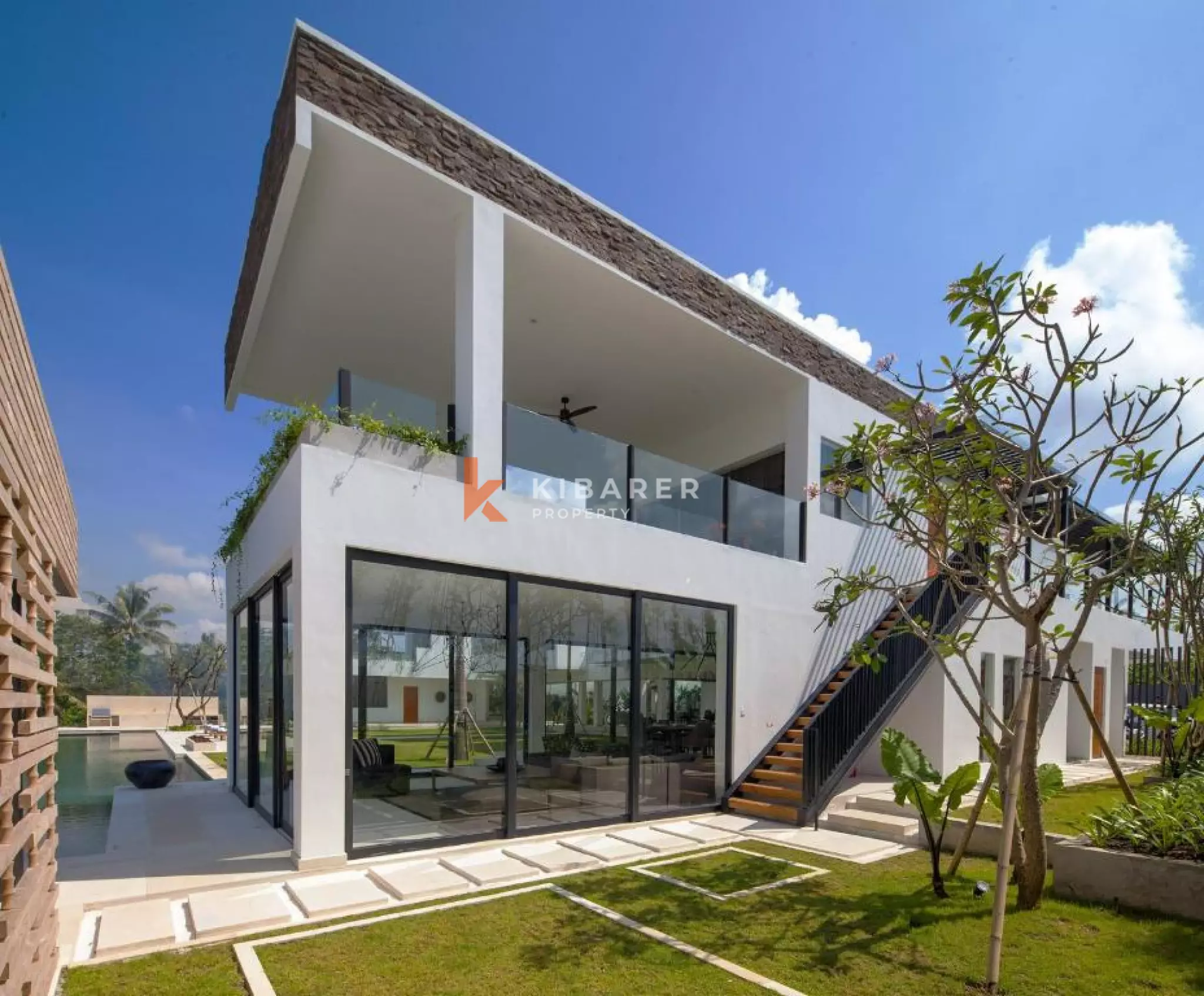 Five-Bedroom Luxury Villa with Gym room in Tumbak Bayuh — image 8