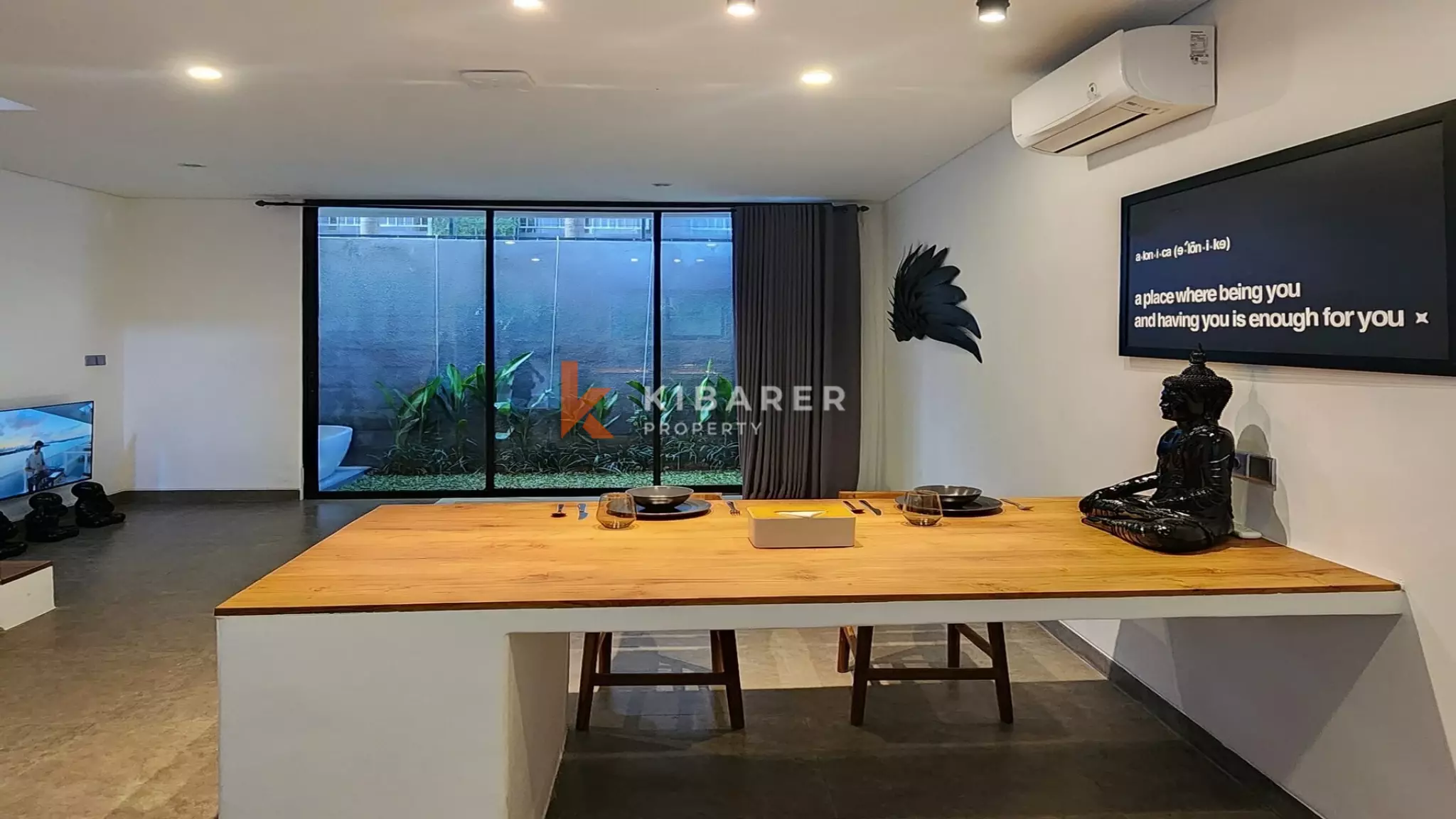 Contemporary One-Bedroom Industrial No Pool Villa in Berawa — image 2