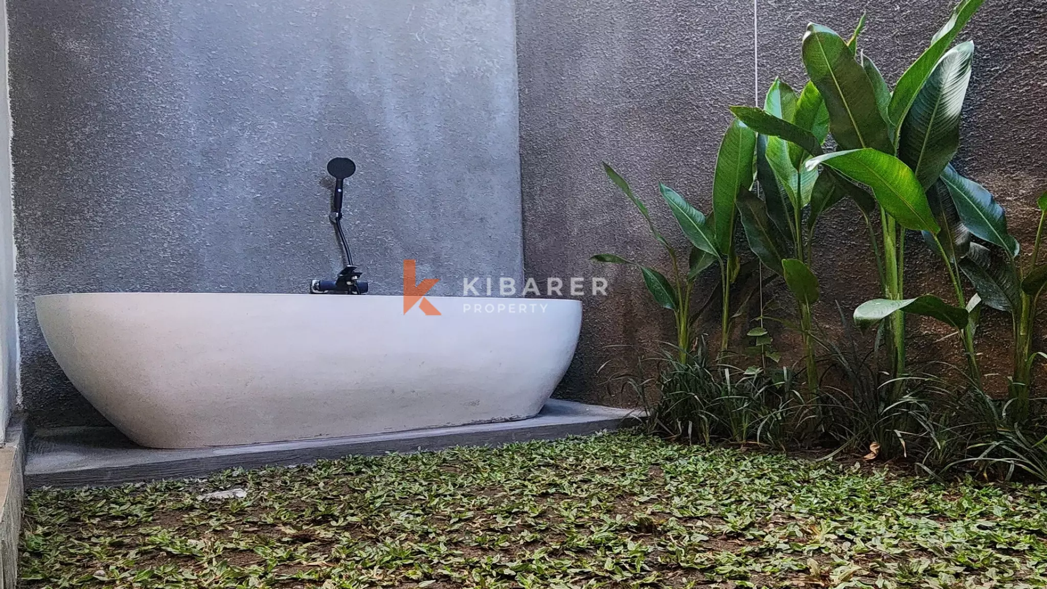 Contemporary One-Bedroom Industrial No Pool Villa in Berawa — image 9