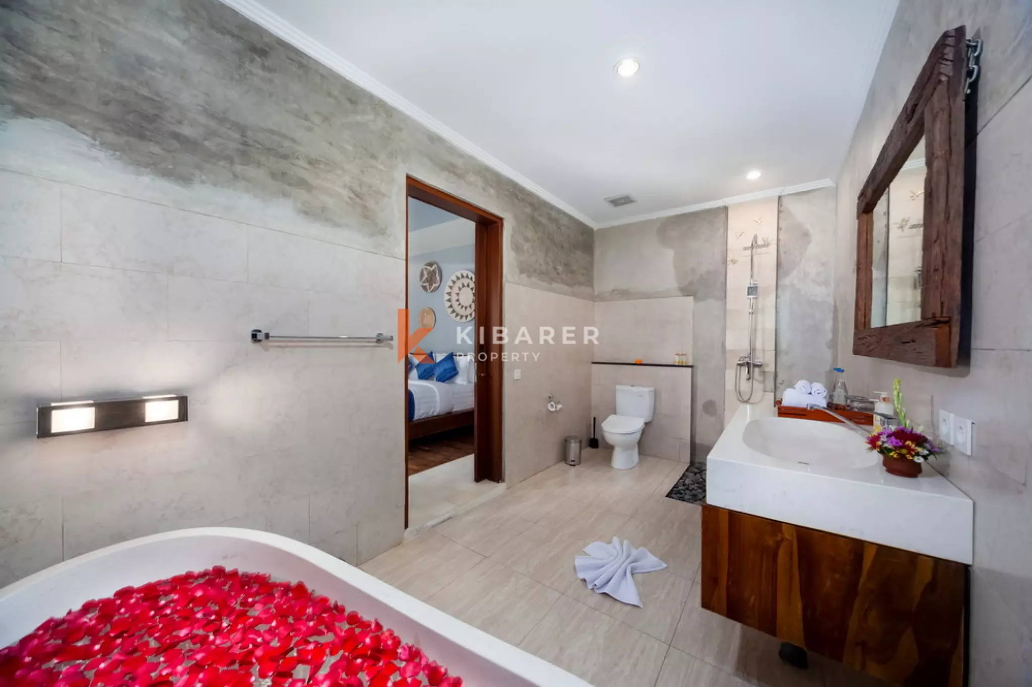 Tranquil Oasis Fully Furnished Three-Bedrooms Villa in Kerobokan Area — image 8