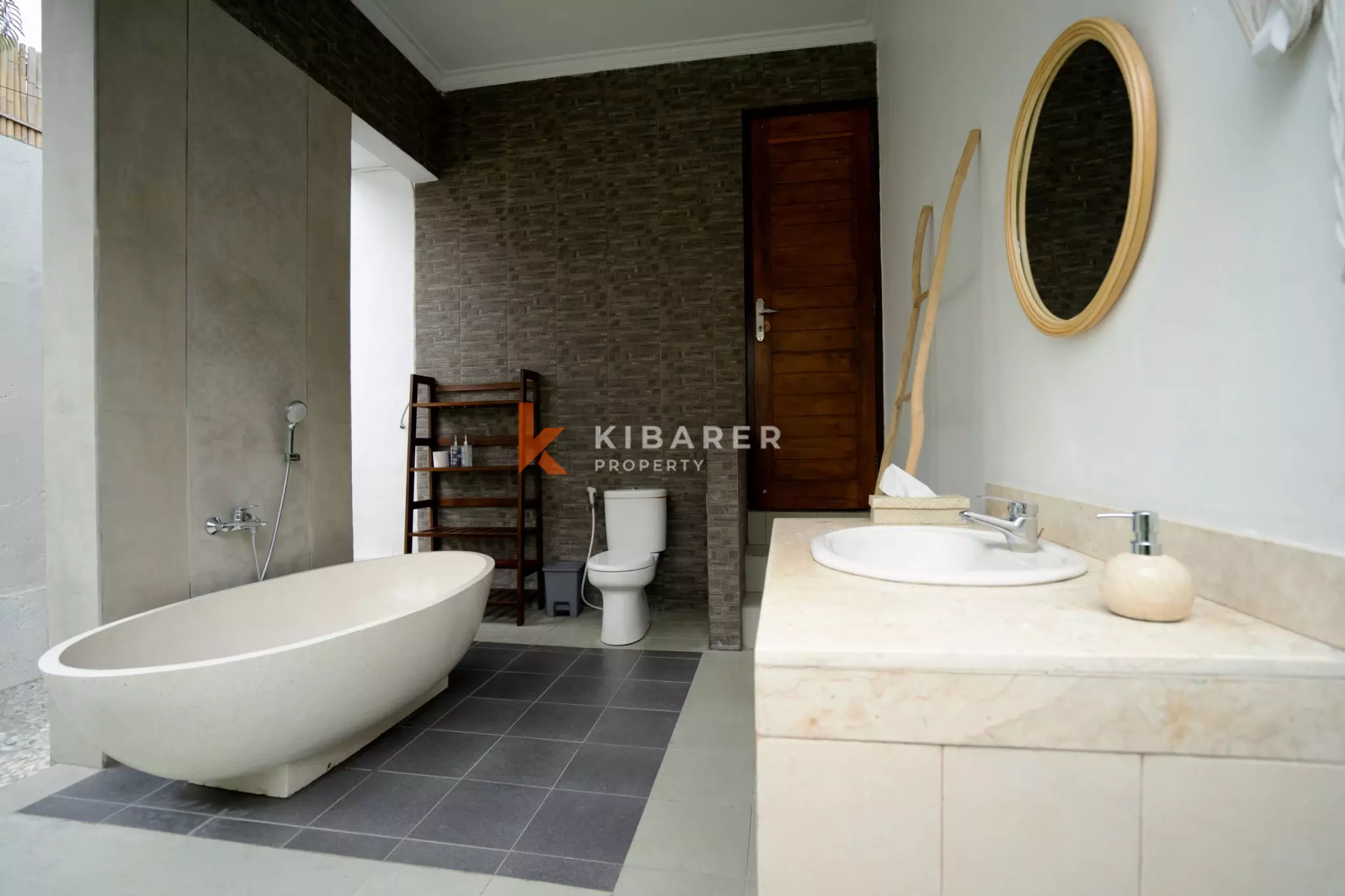 A Two-Storey Cozy Semi Furnished Three-Bedrooms Enclosed Living Villa in the heart of Canggu Area — image 9
