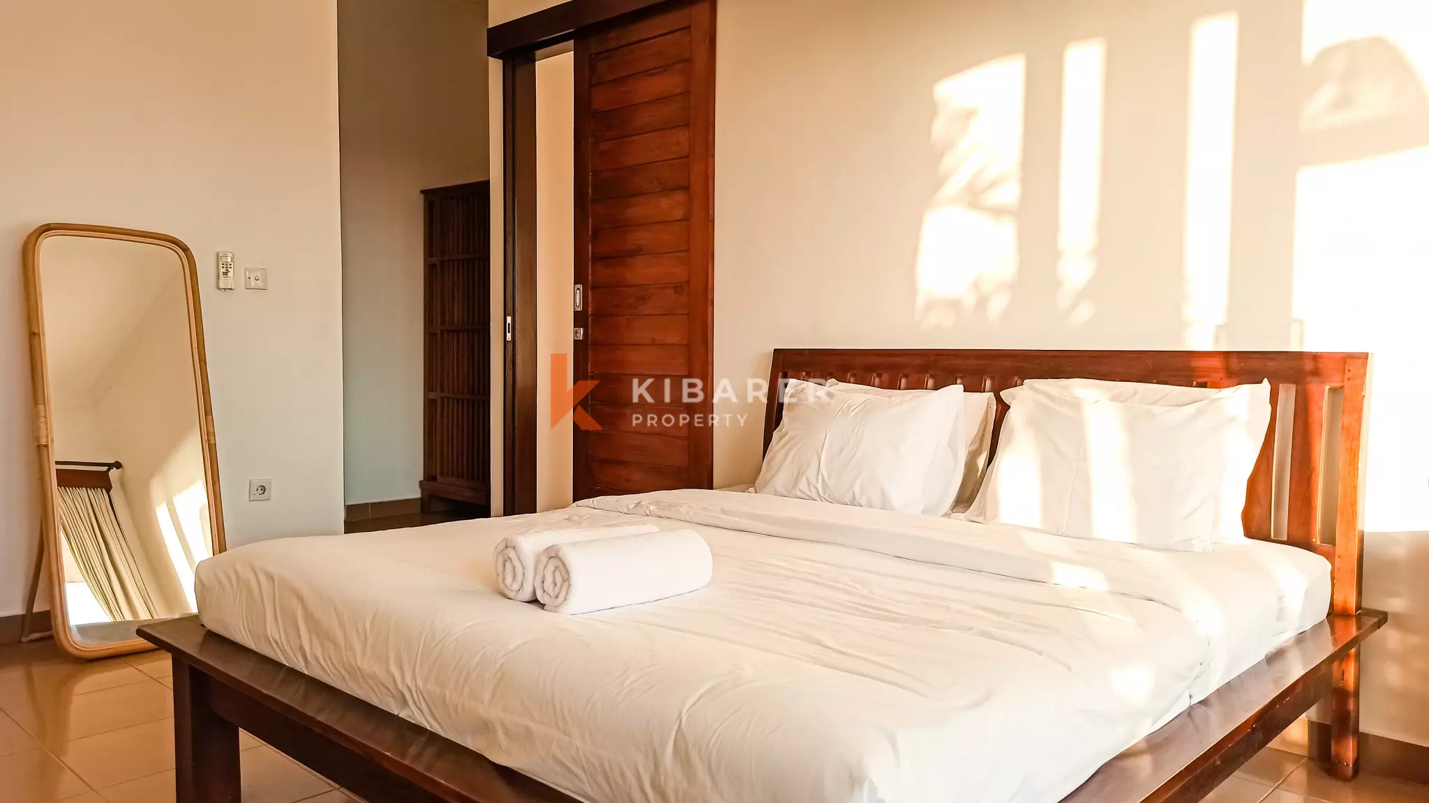 A Two-Storey Cozy Semi Furnished Three-Bedrooms Enclosed Living Villa in the heart of Canggu Area — image 6