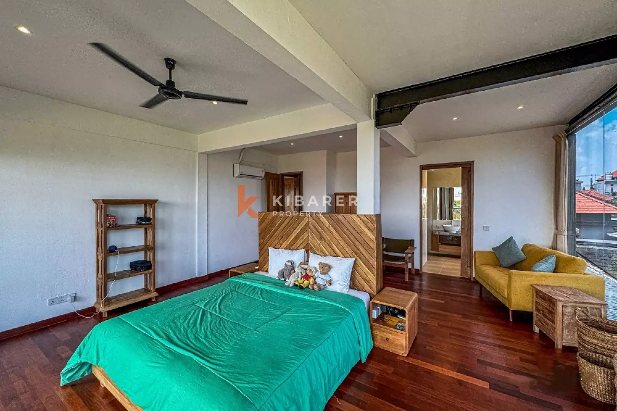 Spacious Tropical Haven Open Five-Bedroom and Two-Bedroom Villa in the Heart of Kerobokan — image 11